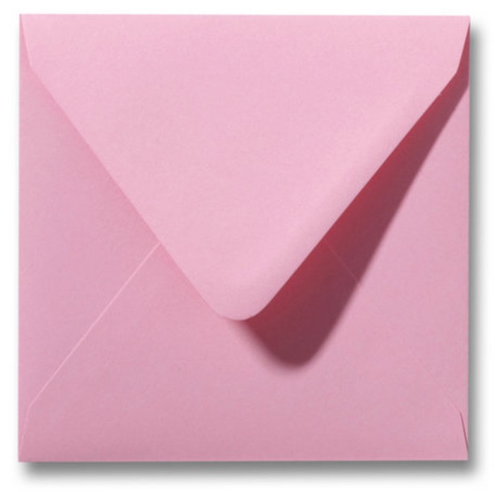 Envelop donkerroze 14x14 cm (op bestelling)