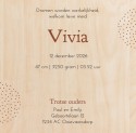 Geboortekaartje terracotta kiezels Vivia - op echt hout achter